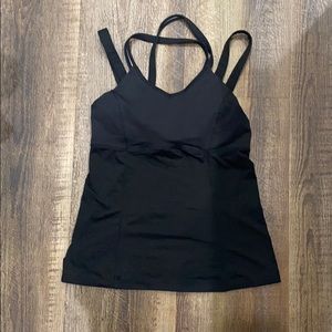 Black Lululemon tank